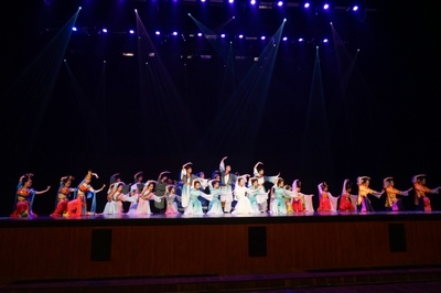 中國科學(xué)院大學(xué)藝術(shù)中心 創(chuàng)新融合，引領(lǐng)科學(xué)與藝術(shù)的未來